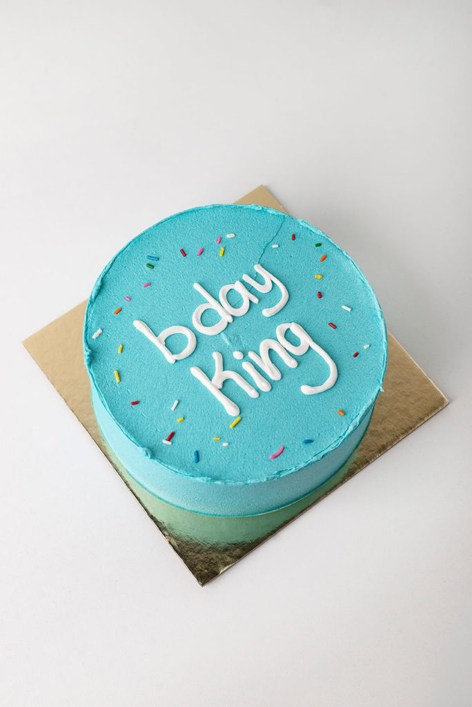 king & queen lunch box cake Sugar Bakers