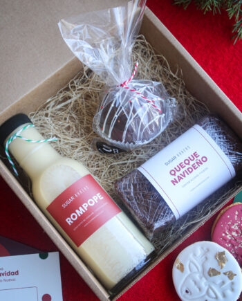 Caja navideña #1: mini cake, choco bomba y rompope