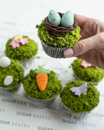 Cupcakes de pascua decorados como un jardín