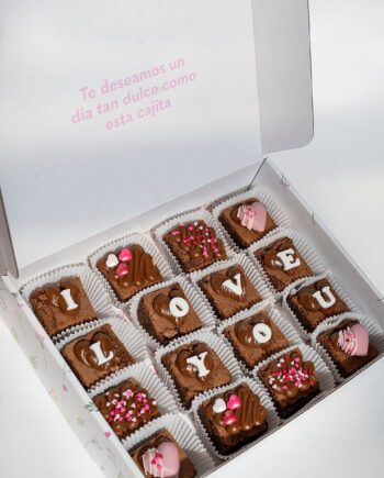 Caja de brownies decorados (16 unidades)