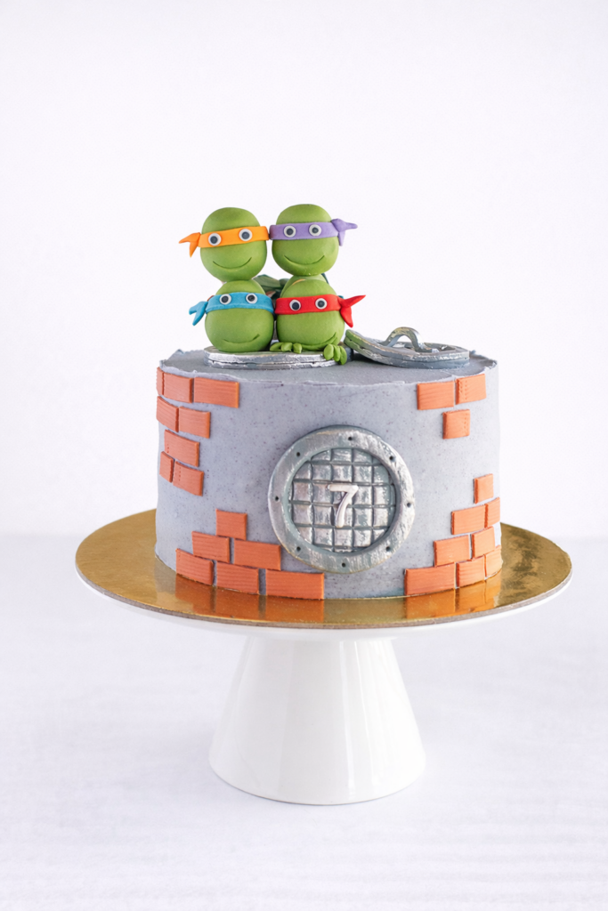 Cake con figura 3d y base elaborada