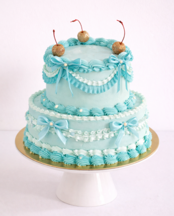 Vintage cake de dos pisos con cherrys