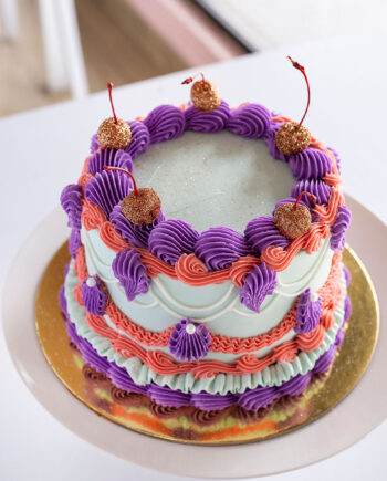 Vintage cake con cherrys